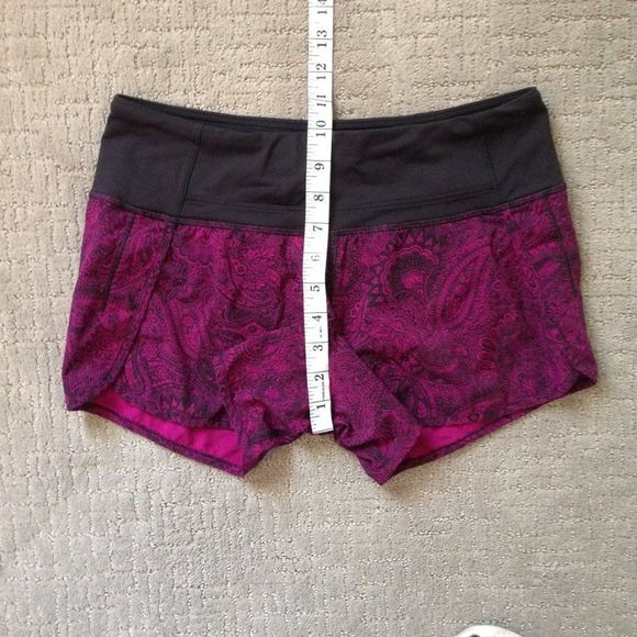Lululemon Run Times Antique Paisley Active Shorts 4 - Picture 5 of 7